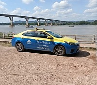 เรียกรถเทียวเหมาในมุกดาหาร ราคาตามหลักกิโลเมตร บริการรับส่งสนามบิน ต่างจังหวัด สนามบิน นครพนม 1,400 บาท  สนามบิน สกลนคร 1,500 บาท สนามบิน อุดรธานี 2,800 บาท สนามบิน อุบลราชธานี 2,000 บาท สนามบิน ขอนแก่น 2,600 บาท