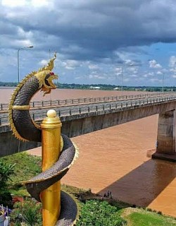 จุดชมวิวใต้สพาน